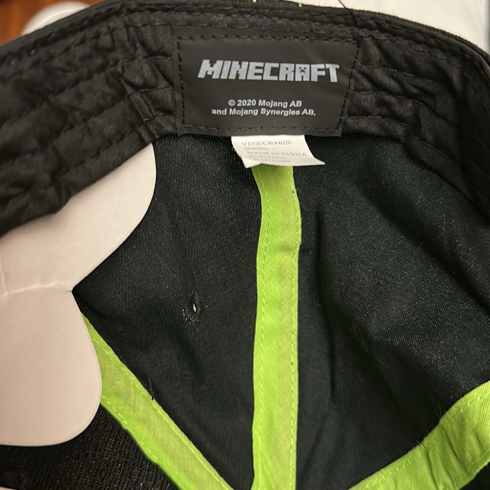 BNWT- Minecraft Creeper - Black and Green Cap/ Youth - 05FM - Picture 4 of 7